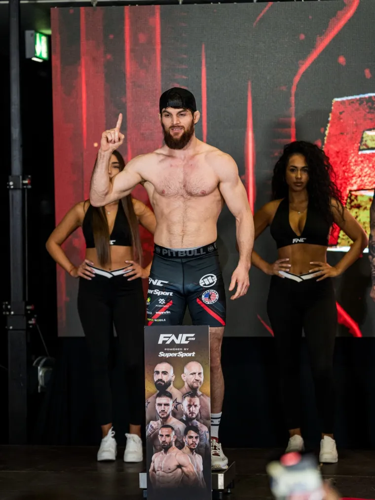 Ljepotice FNC-a u centru pažnje na spektaklu u Slavonskom Brodu: Mina i Anđela mamile uzdahe