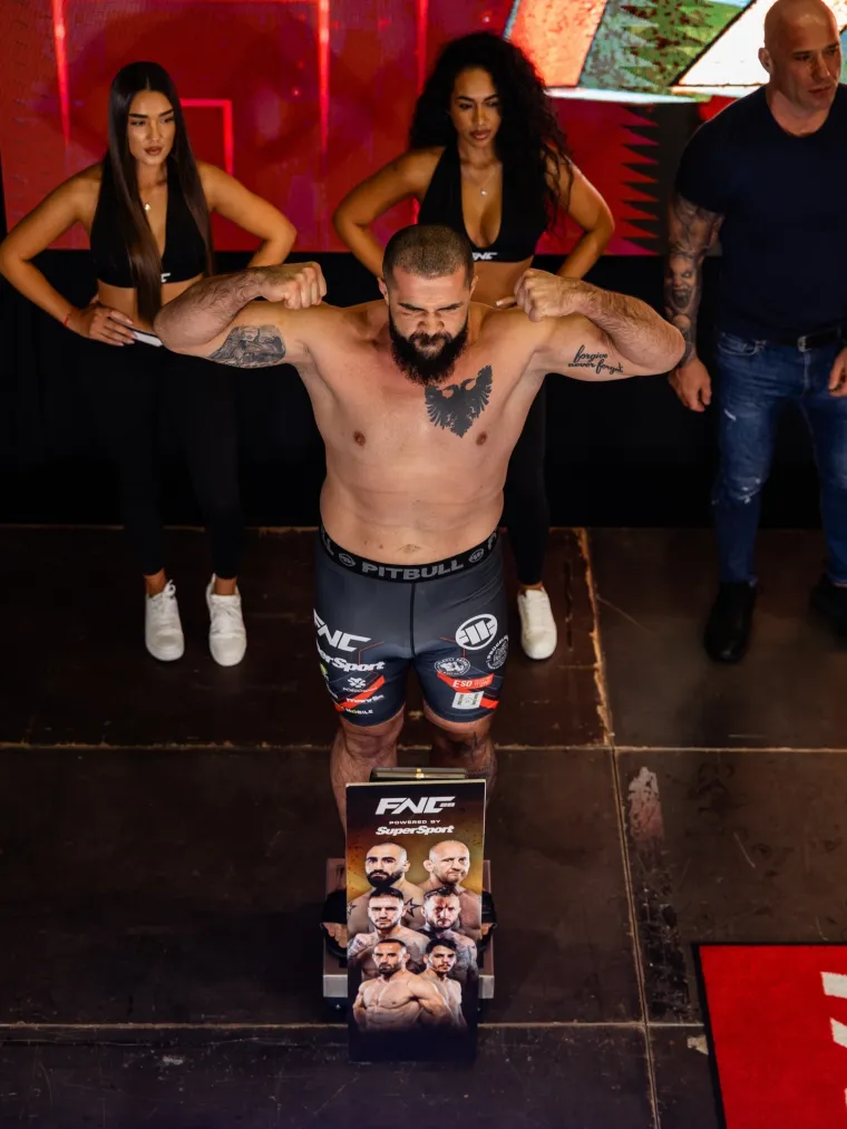 Ljepotice FNC-a u centru pažnje na spektaklu u Slavonskom Brodu: Mina i Anđela mamile uzdahe