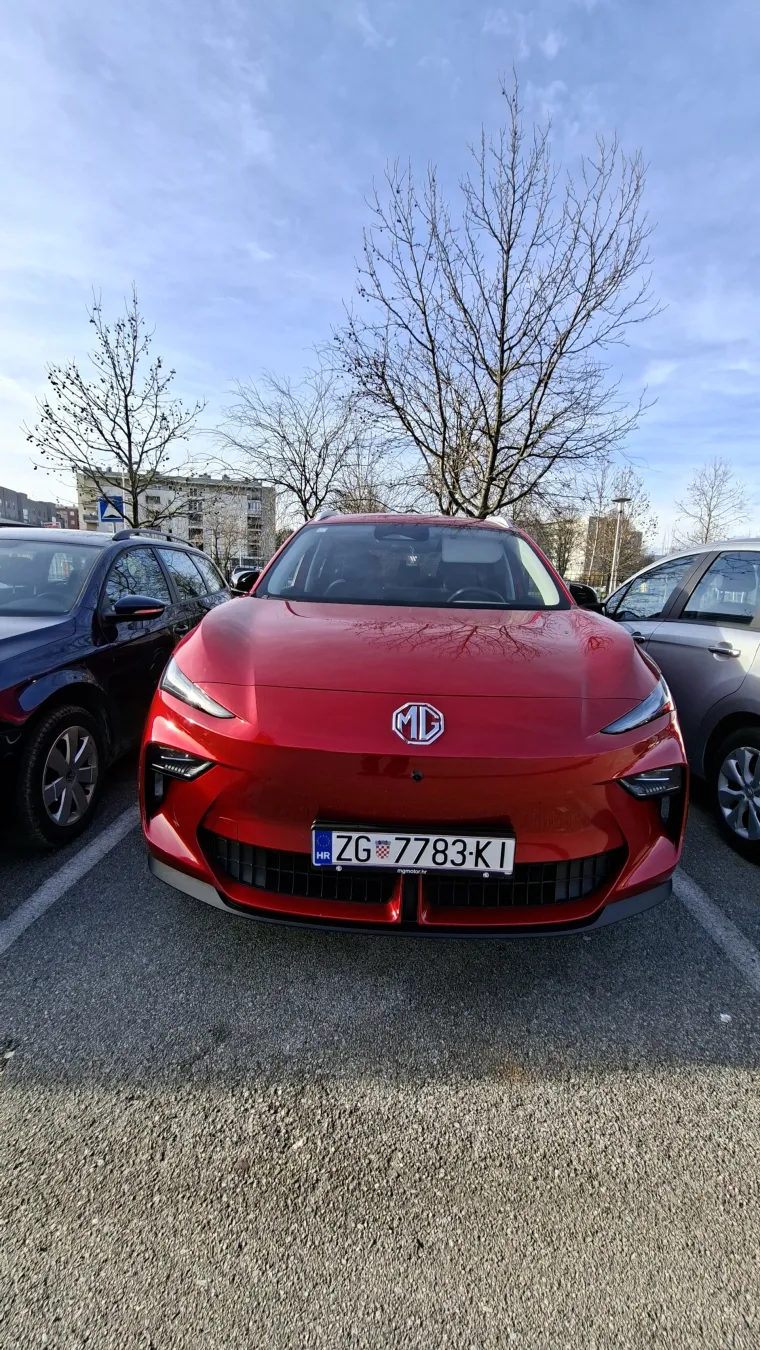 Novi SUV cilja na obitelj i brzo uđe pod kožu: A kad stisnete gas, ostali nijemo gledaju