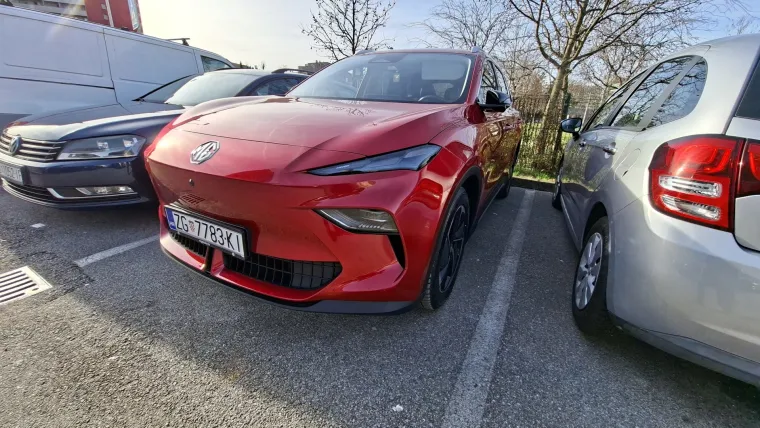 Novi SUV cilja na obitelj i brzo uđe pod kožu: A kad stisnete gas, ostali nijemo gledaju