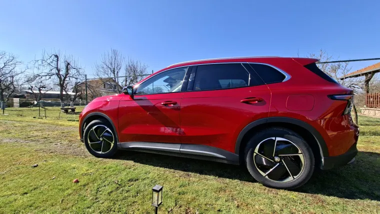 Novi SUV cilja na obitelj i brzo uđe pod kožu: A kad stisnete gas, ostali nijemo gledaju