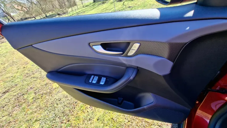 Novi SUV cilja na obitelj i brzo uđe pod kožu: A kad stisnete gas, ostali nijemo gledaju