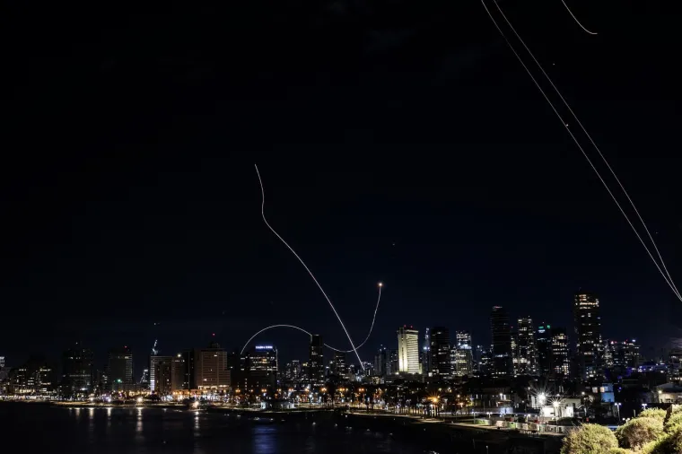 Nebo je noćas gorjelo iznad Izraela, pogođeno i američko veleposlanstvo u Kuvajtu