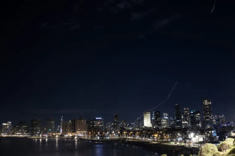 Nebo je noćas gorjelo iznad Izraela, pogođeno i američko veleposlanstvo u Kuvajtu