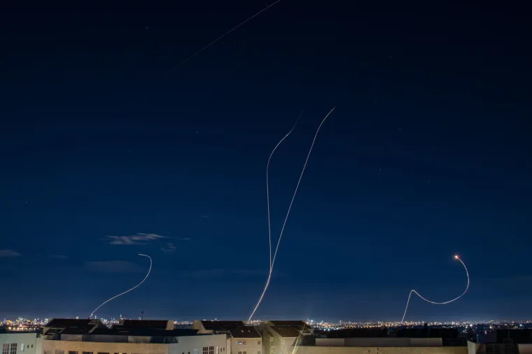 Nebo je noćas gorjelo iznad Izraela, pogođeno i američko veleposlanstvo u Kuvajtu