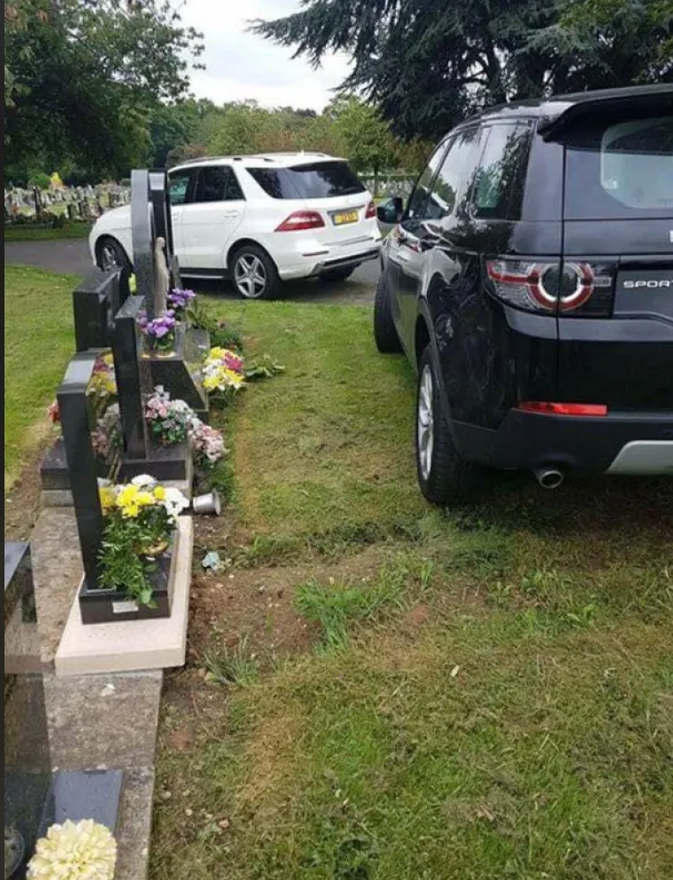 Ovi ljudi definitivno zaslužuju nagradu za najgore parkiranje ikad: Neki su ba&scaron; po&scaron;teno fulali