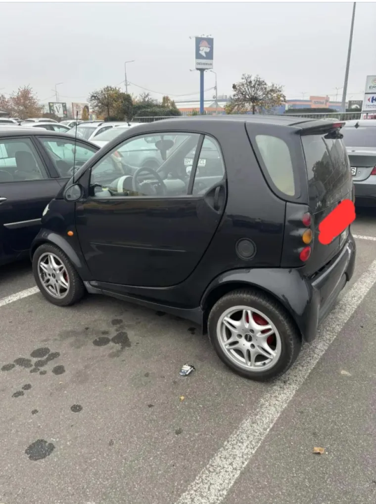 Ovi ljudi definitivno zaslužuju nagradu za najgore parkiranje ikad: Neki su ba&scaron; po&scaron;teno fulali