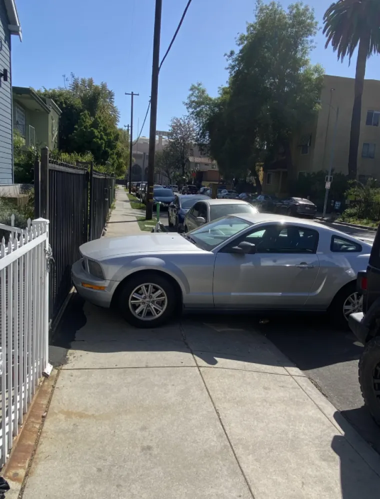 Ovi ljudi definitivno zaslužuju nagradu za najgore parkiranje ikad: Neki su ba&scaron; po&scaron;teno fulali