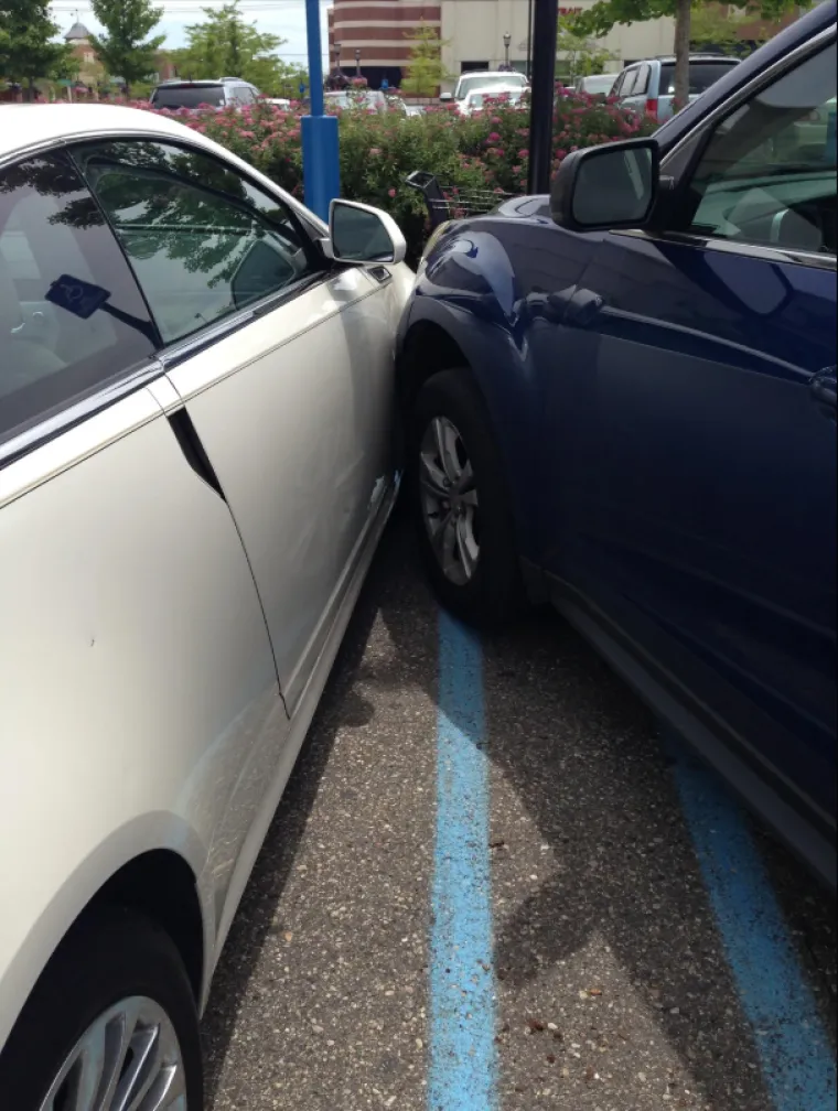 Ovi ljudi definitivno zaslužuju nagradu za najgore parkiranje ikad: Neki su ba&scaron; po&scaron;teno fulali