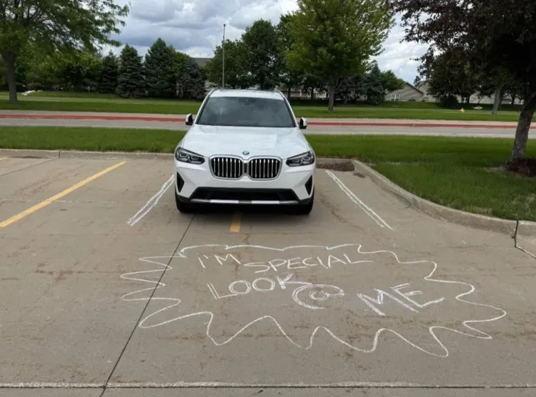 Ovi ljudi definitivno zaslužuju nagradu za najgore parkiranje ikad: Neki su ba&scaron; po&scaron;teno fulali