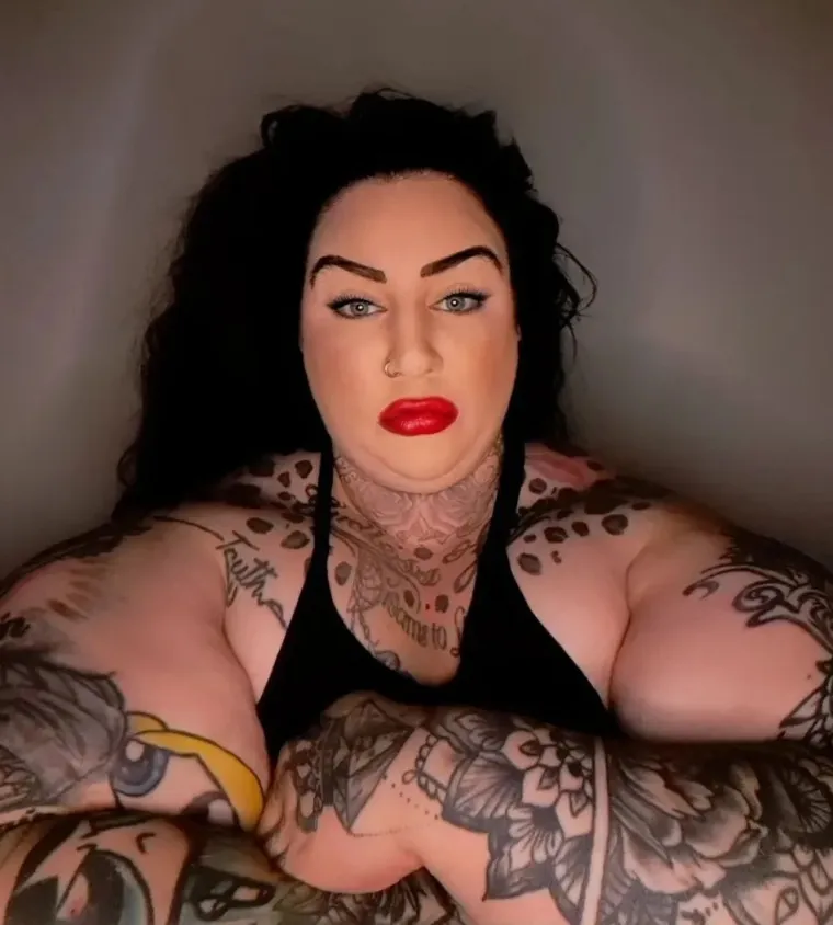 Diže utege kao čačkalice, za razbijanje nema milosti: Zovu je žena Hulk, a ovako je izgledala prije