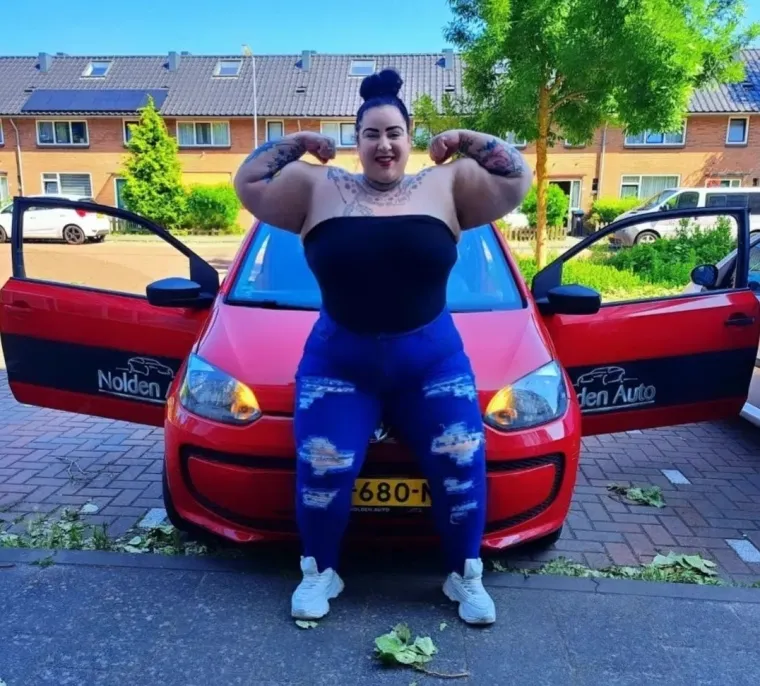 Diže utege kao čačkalice, za razbijanje nema milosti: Zovu je žena Hulk, a ovako je izgledala prije
