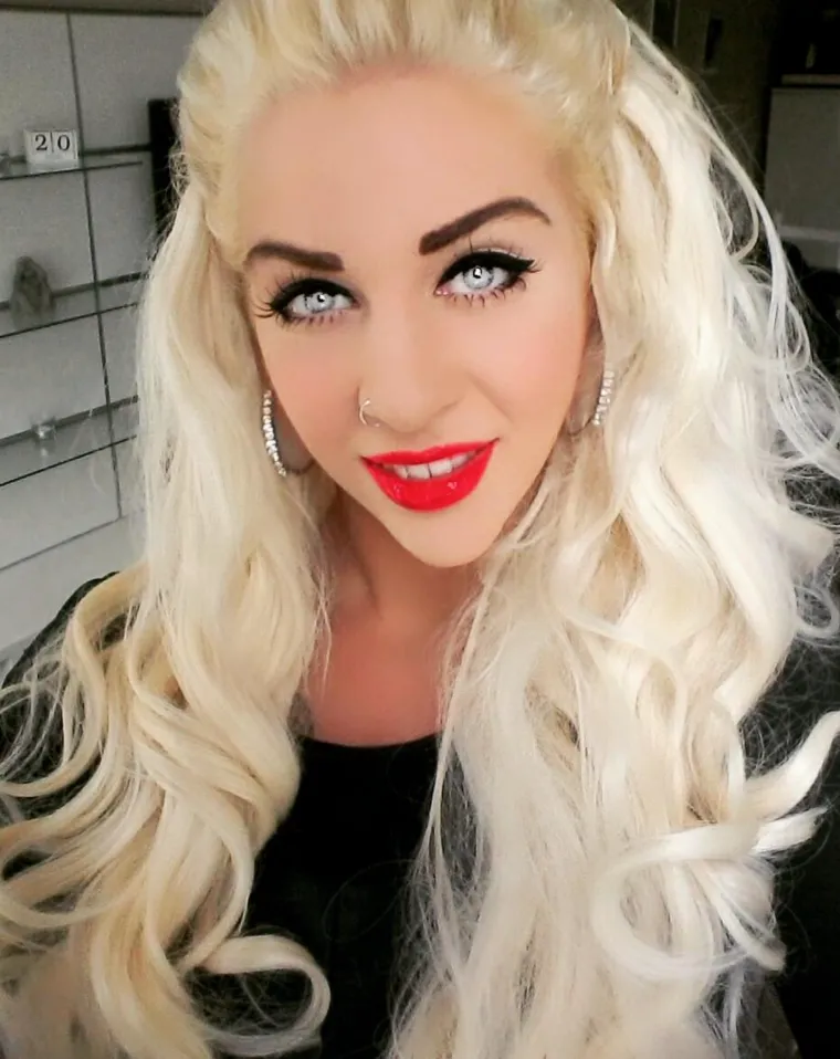 Diže utege kao čačkalice, za razbijanje nema milosti: Zovu je žena Hulk, a ovako je izgledala prije