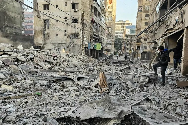 Gore američke zastave, aktivirana upozorenja: Pogledajte gnjev, suze i eksplozije!