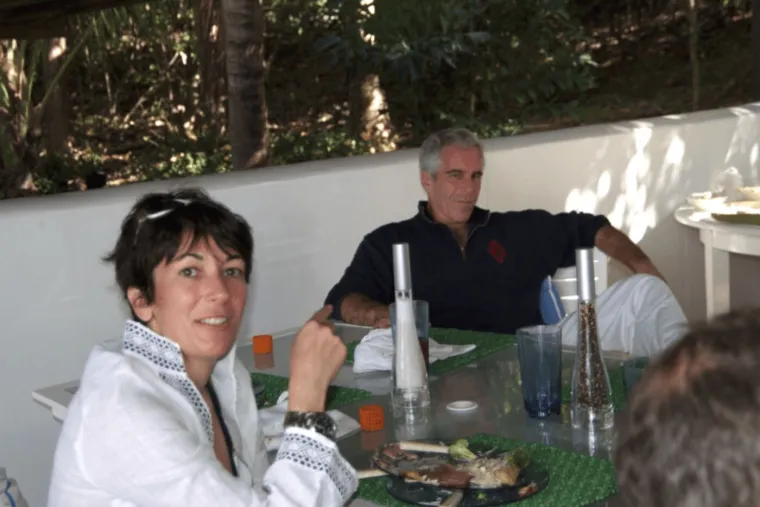 Svodnica, desna ruka Epsteina i prijateljica princa Andrewa: Tko je Ghislaine Maxwell?