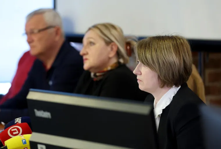 Zalizana kosa i pogled hladnokrvnog ubojice: 'Sisačkog monstruma' na sud doveli do zuba naoružani policajci