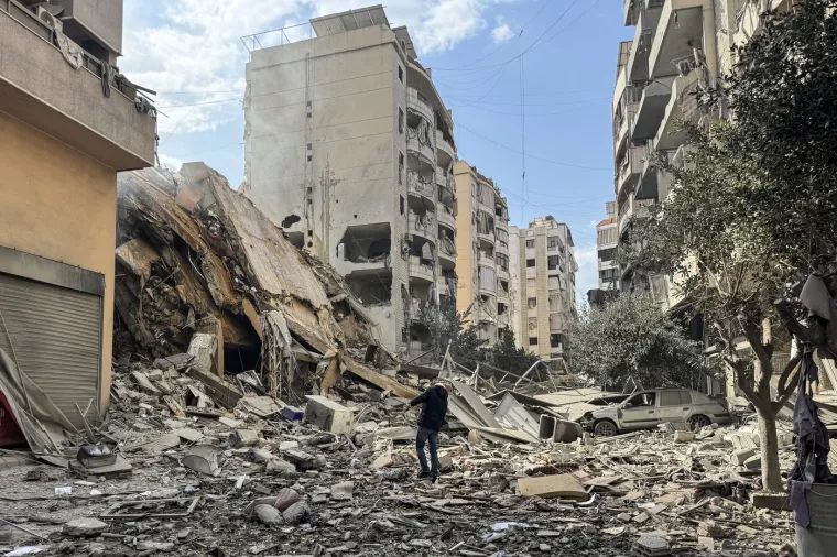 Grad u ru&scaron;evinama, najmanje 11 mrtvih: Pogledajte u &scaron;to se Bejrut pretvorio nakon izraelskih napada