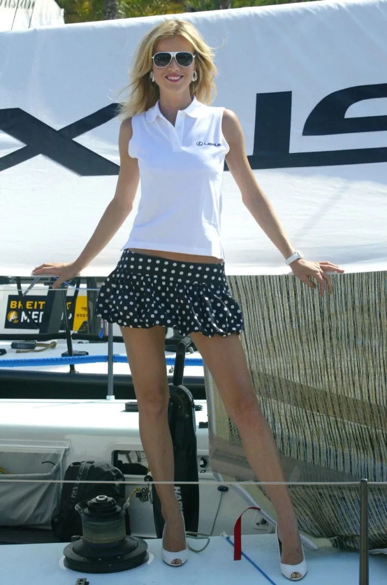 Dekolteom uzrokovala prometne nesreće? Slavna Eva Herzigova i danas zrači surovom privlačno&scaron;ću