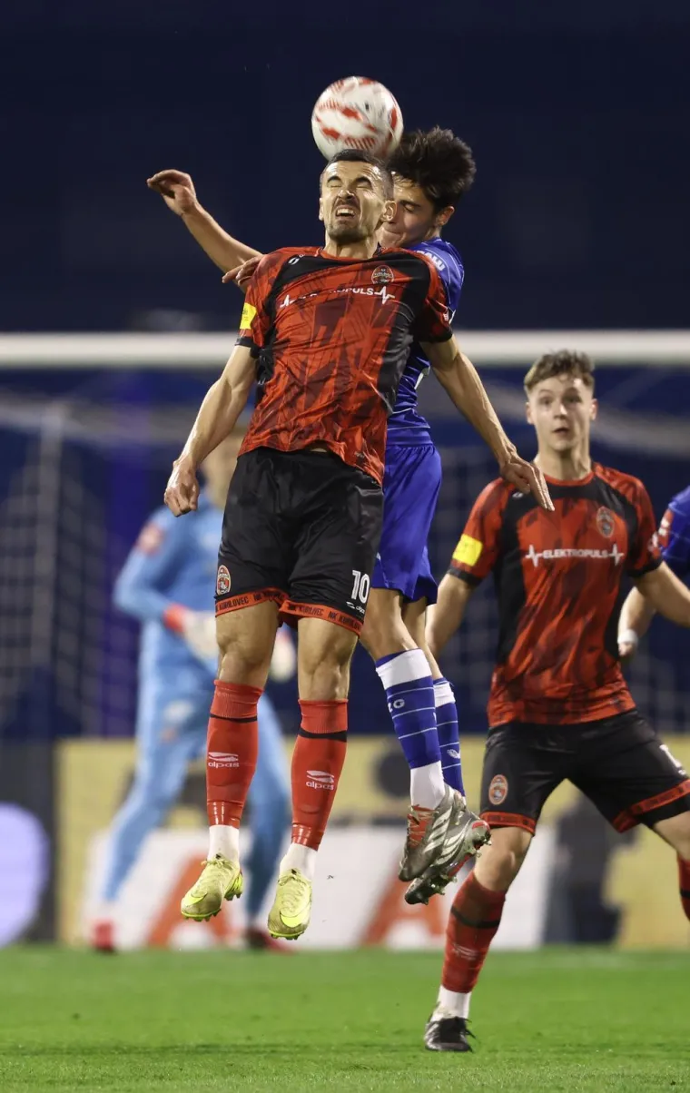 Utakmica Dinama protiv četvrtoliga&scaron;a imala dirljiv početak, a pazite kako izgleda južna tribina