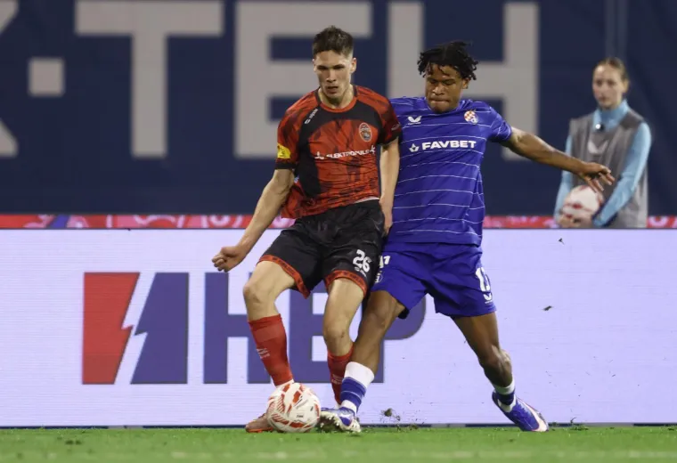 Utakmica Dinama protiv četvrtoliga&scaron;a imala dirljiv početak, a pazite kako izgleda južna tribina