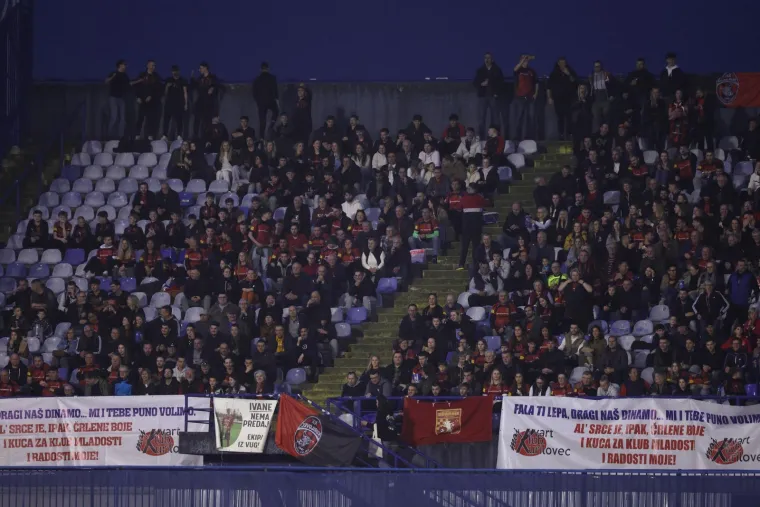 Utakmica Dinama protiv četvrtoliga&scaron;a imala dirljiv početak, a pazite kako izgleda južna tribina