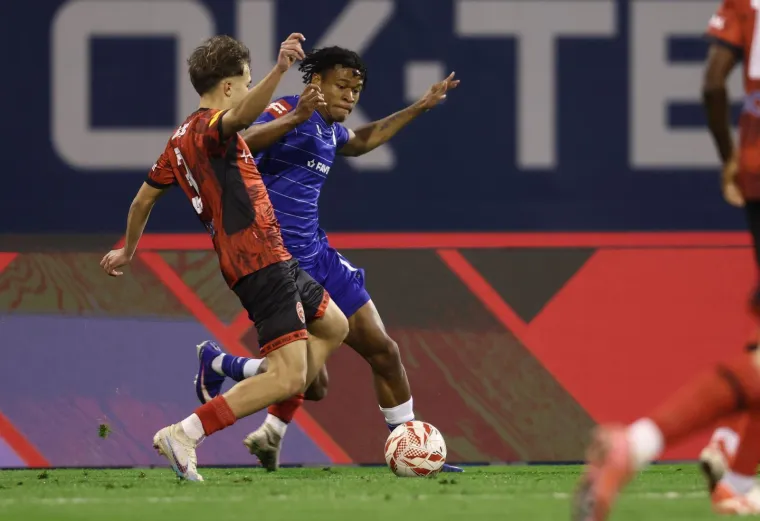 Utakmica Dinama protiv četvrtoliga&scaron;a imala dirljiv početak, a pazite kako izgleda južna tribina