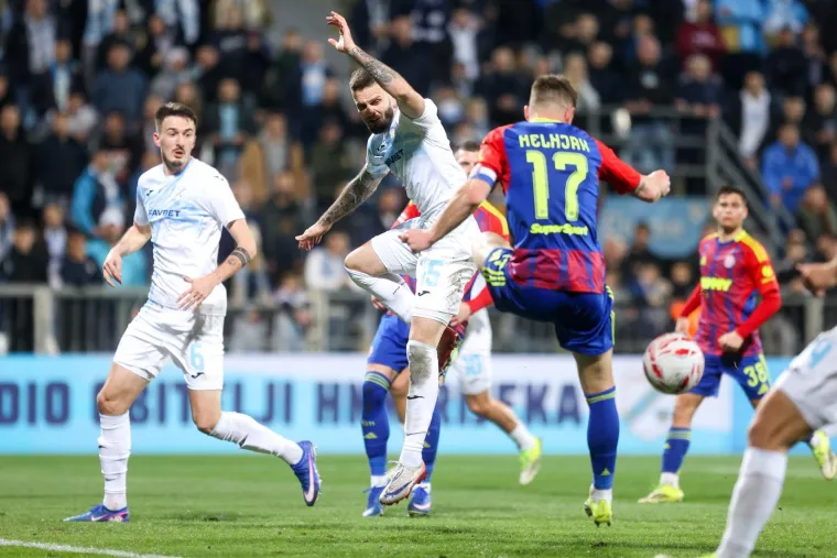 'Rat' na Rujevici: Pogledajte na &scaron;to liči okr&scaron;aj Rijeke i Hajduka, iskre frcaju na sve strane