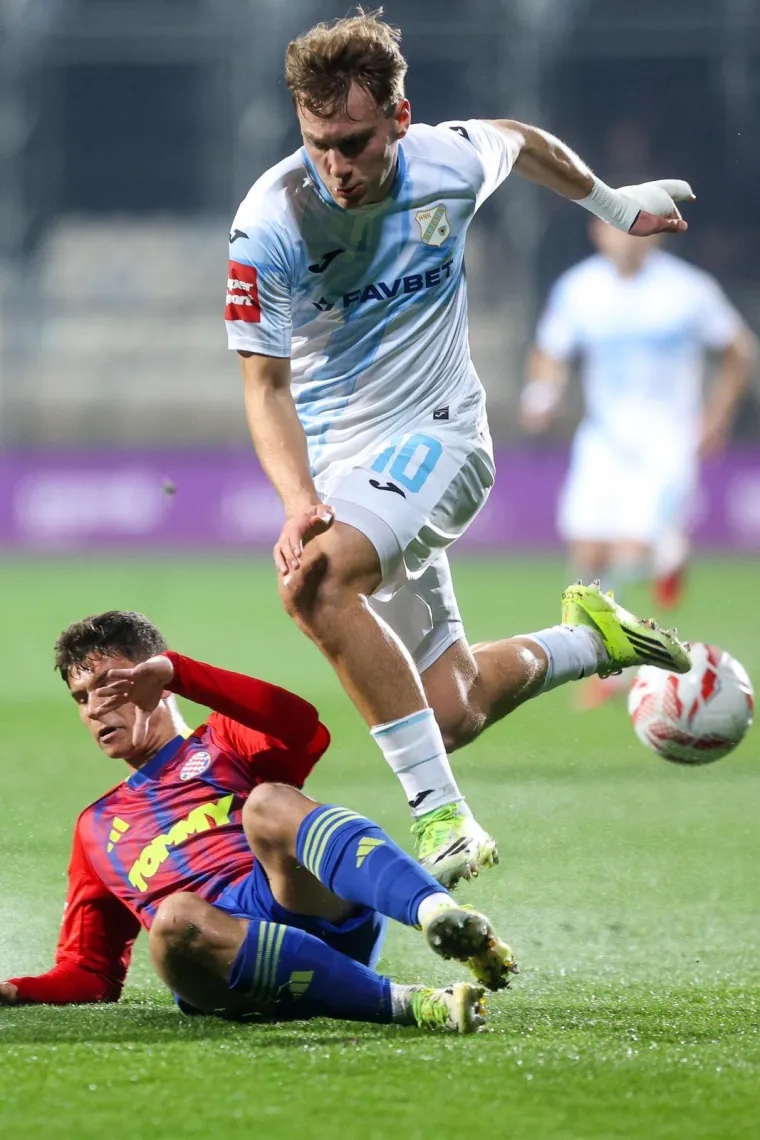 'Rat' na Rujevici: Pogledajte na &scaron;to liči okr&scaron;aj Rijeke i Hajduka, iskre frcaju na sve strane