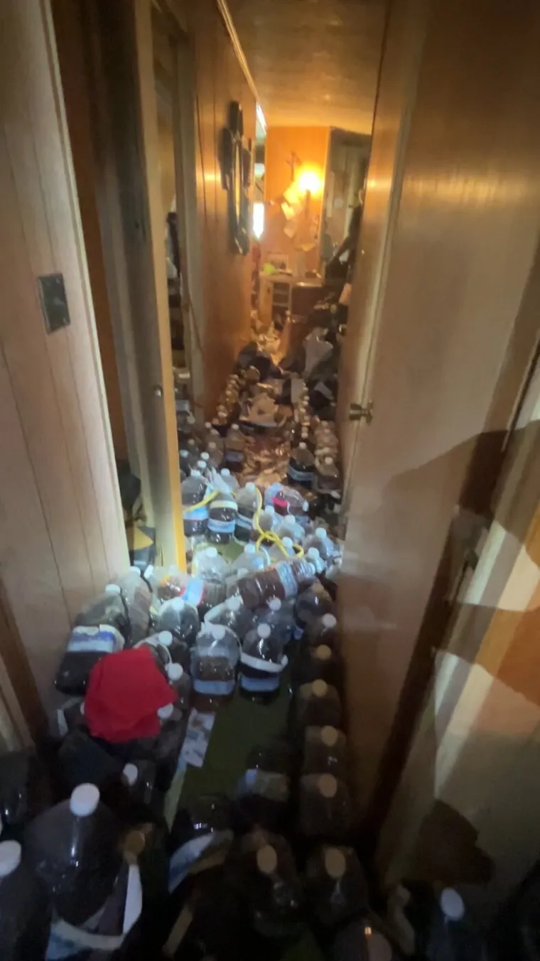 Mladi čistač od prostorija natrpanih smećem do stropa stvara čuda: Rezultati su impresivni