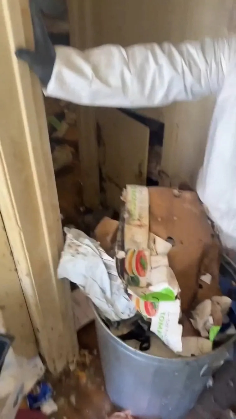 Mladi čistač od prostorija natrpanih smećem do stropa stvara čuda: Rezultati su impresivni