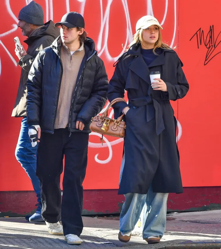 Zlatni olimpijac bez zubi ljubi zanosnu pjevačicu koja plijeni glasom i tijelom