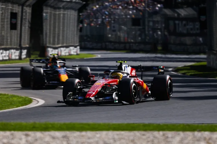 Verstappen izletio sa staze, izgledalo je kao da se bolid zapalio: Helikopter sve nadzirao