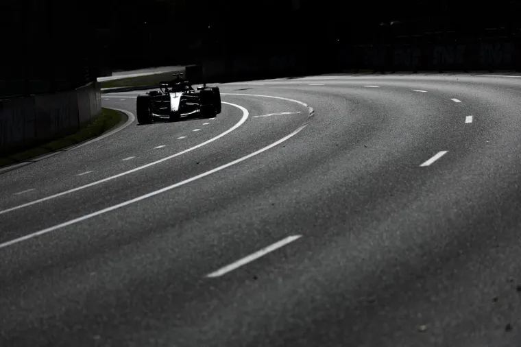 Verstappen izletio sa staze, izgledalo je kao da se bolid zapalio: Helikopter sve nadzirao