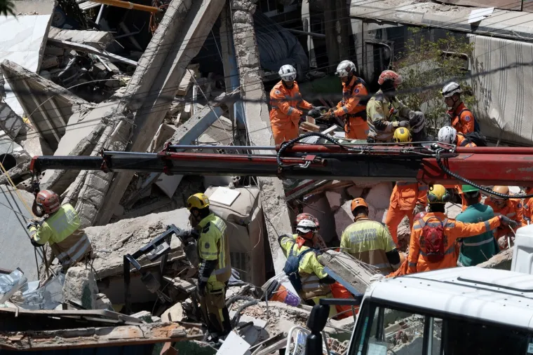 Zgradu progutala zemlja! Ima mrtvih, među spa&scaron;enima dvogodi&scaron;nje dijete: Ove scene nisu za svakoga