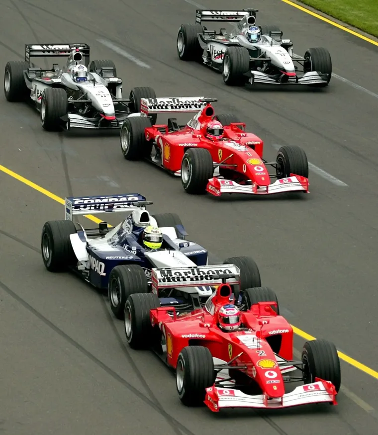 Schumacher leti preko Ferrarija, a vozači su u nevjerici! Kaos kakav se ne viđa često