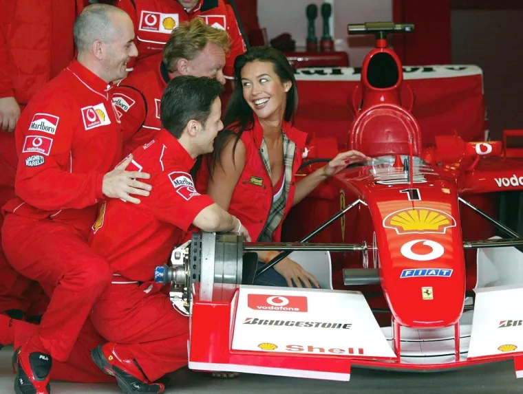Schumacher leti preko Ferrarija, a vozači su u nevjerici! Kaos kakav se ne viđa često