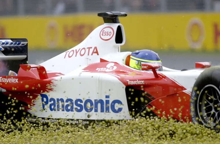 Schumacher leti preko Ferrarija, a vozači su u nevjerici! Kaos kakav se ne viđa često