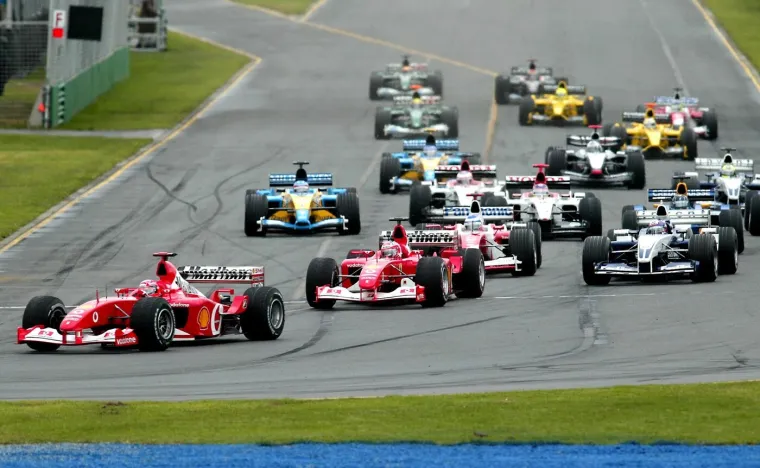 Schumacher leti preko Ferrarija, a vozači su u nevjerici! Kaos kakav se ne viđa često