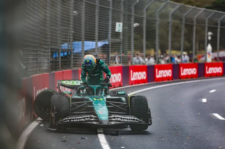 Schumacher leti preko Ferrarija, a vozači su u nevjerici! Kaos kakav se ne viđa često