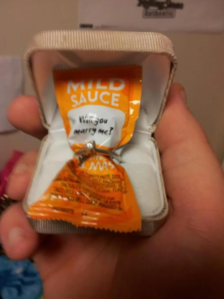 Ove prosidbe ispale su toliko lo&scaron;e da će vam od &scaron;oka pasti brak na oči! Gore stvarno nije moglo