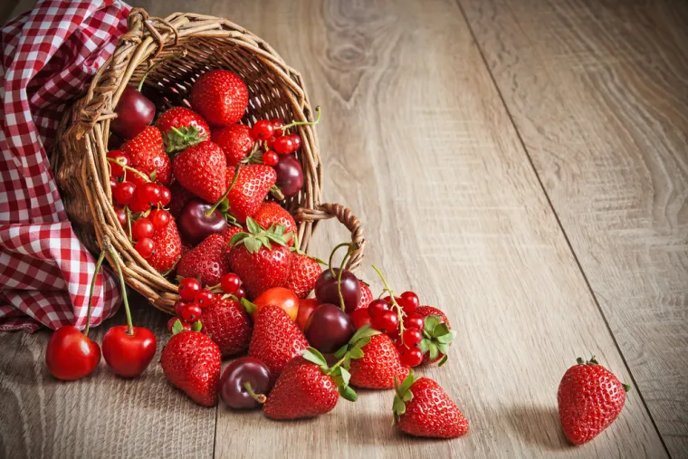 Bez puno muke mora&scaron; prepoznati ovo crveno voće i povrće na najlak&scaron;em kvizu ikad