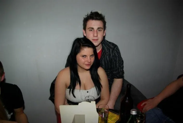 Dugokose ljepotice mamile poglede i plesale do dugo u noć