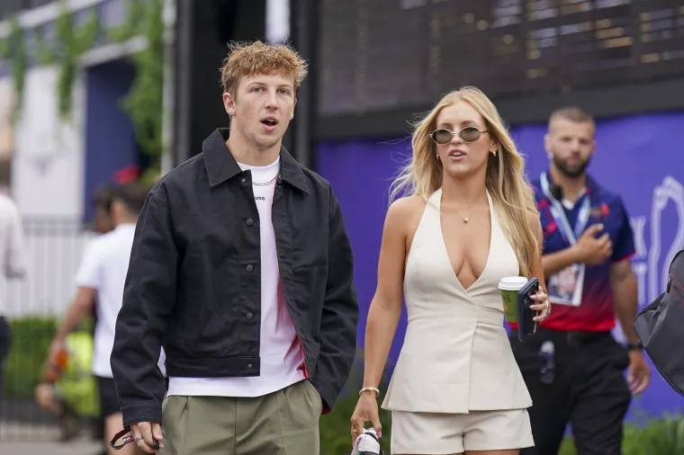 Odu&scaron;evila ogrlicom od 300.000 eura pa ukrala show u Australiji: Nema tko se nije okrenuo za njom