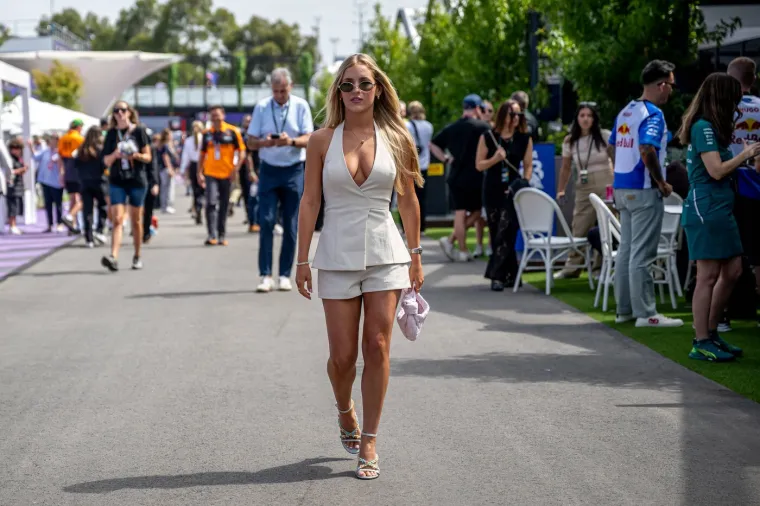 Odu&scaron;evila ogrlicom od 300.000 eura pa ukrala show u Australiji: Nema tko se nije okrenuo za njom