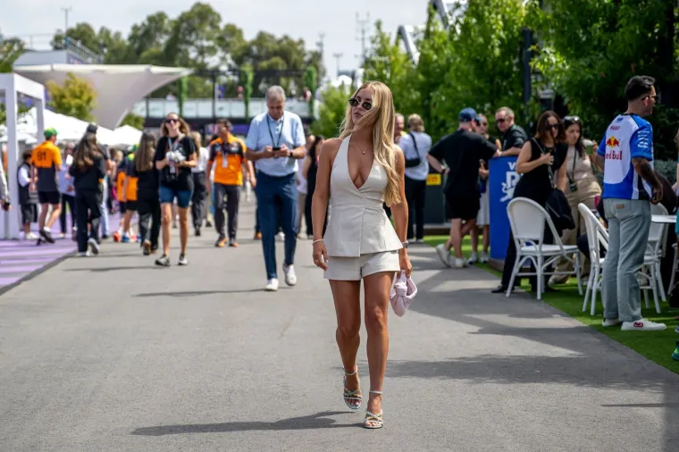 Odu&scaron;evila ogrlicom od 300.000 eura pa ukrala show u Australiji: Nema tko se nije okrenuo za njom