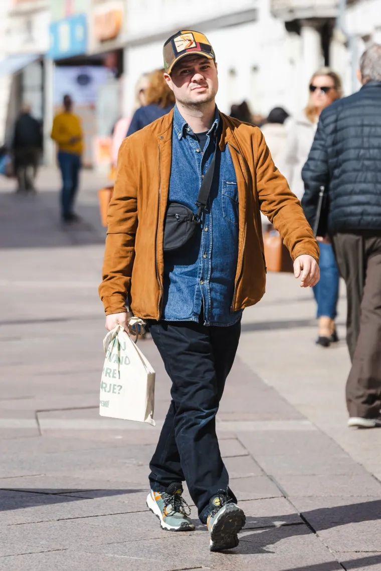 &Scaron;pica u Rijeci nikad vruća: Tri dame u kožnim outfitima zapalile Korzo