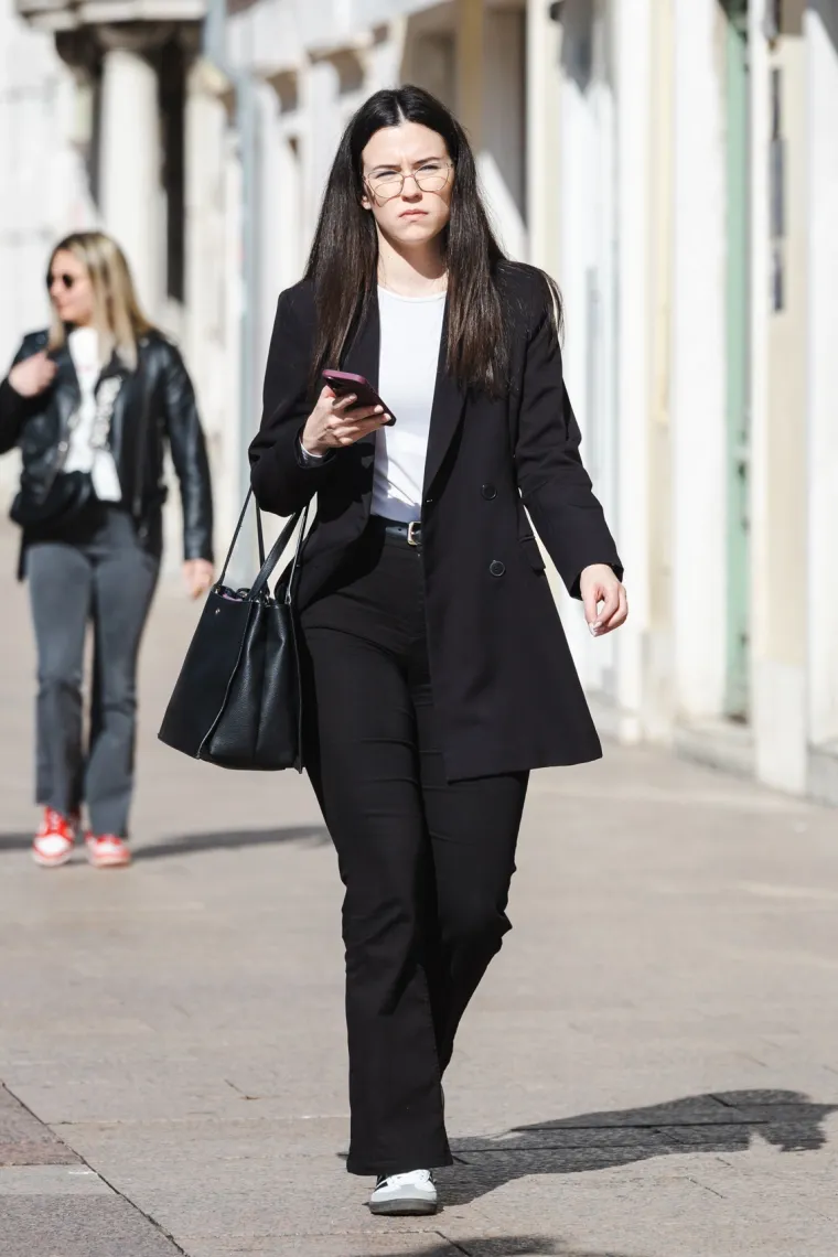 &Scaron;pica u Rijeci nikad vruća: Tri dame u kožnim outfitima zapalile Korzo