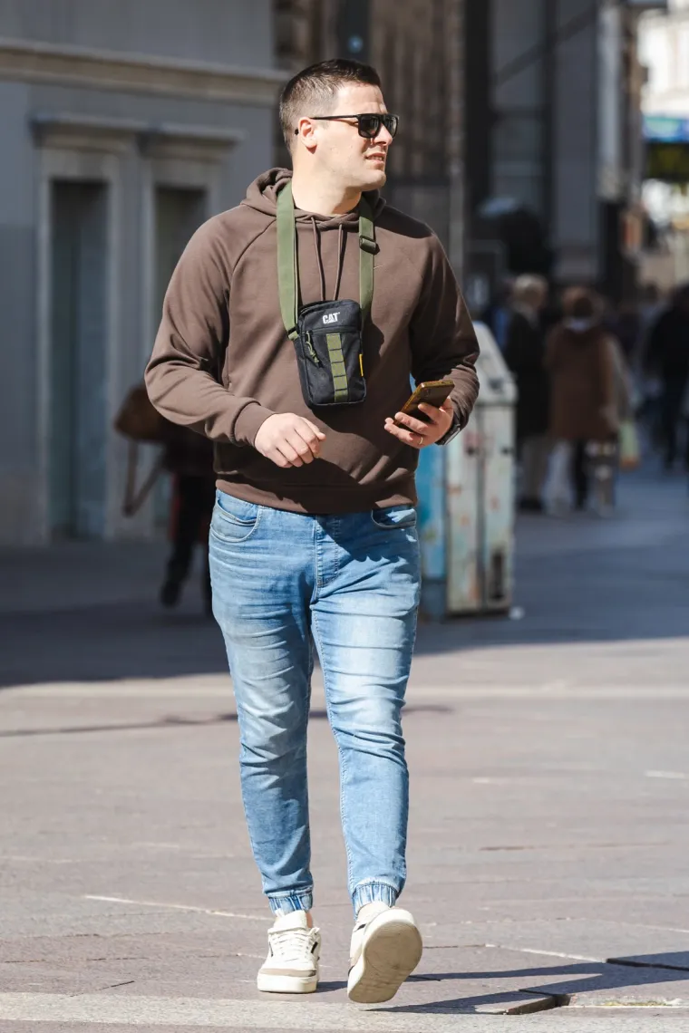 &Scaron;pica u Rijeci nikad vruća: Tri dame u kožnim outfitima zapalile Korzo