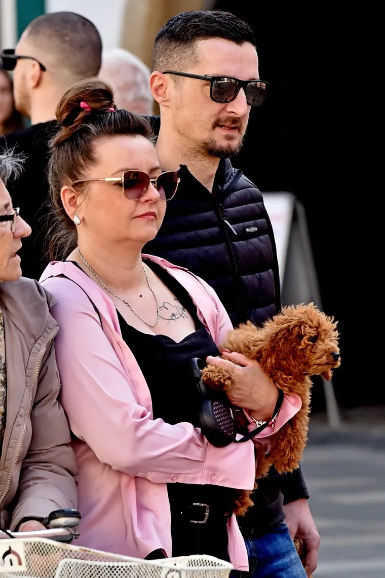 Ma kakva zima: Sunčano vrijeme namamilo je mnoge ljepotice da pro&scaron;etaju centrom grada