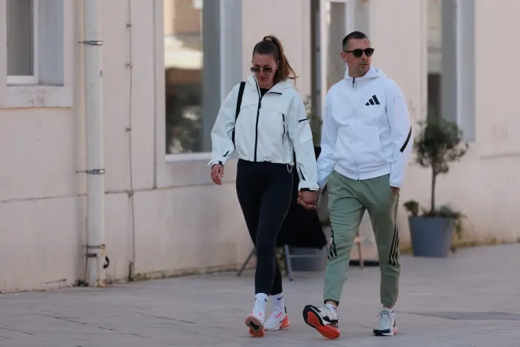 Sunčano vrijeme, kava i lijepe djevojke: Pogledajte tko je sve zablistao ovog vikenda u centru Zadra